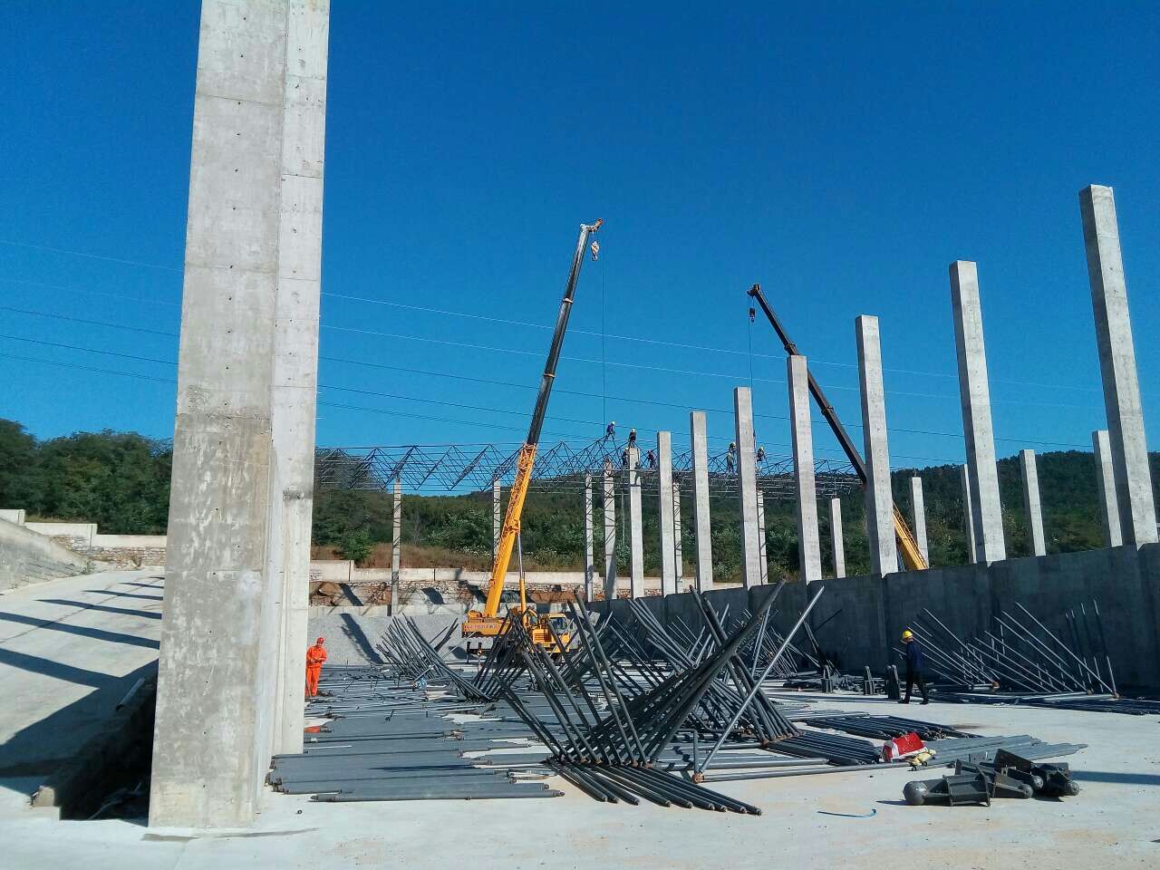 海伦威海搅拌站网架